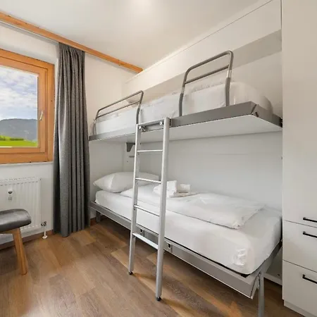 アパート Kaprun Apartments カプルーン