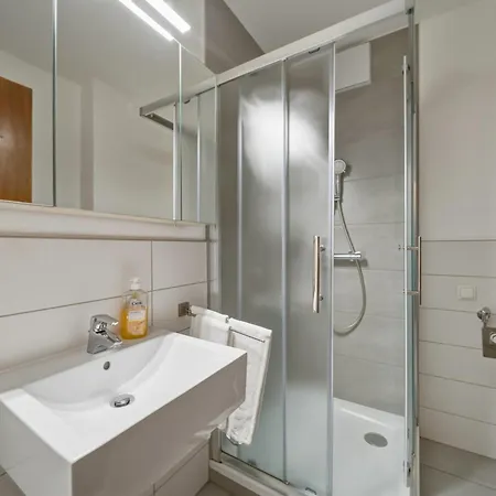 Apartments Domizil Egger Appartement *